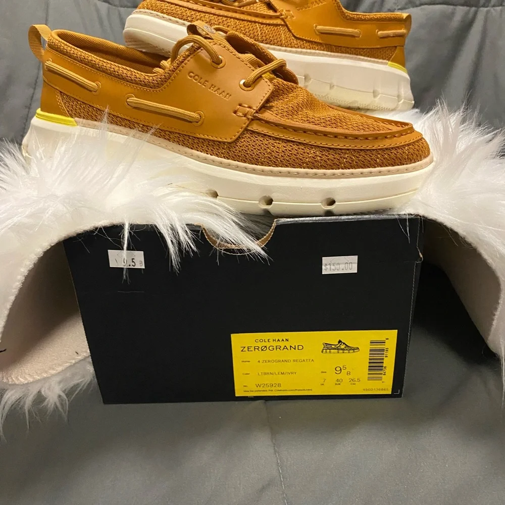 COLE HAAN - Picture 2 of 7